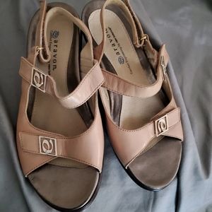 Aravon dress sandals